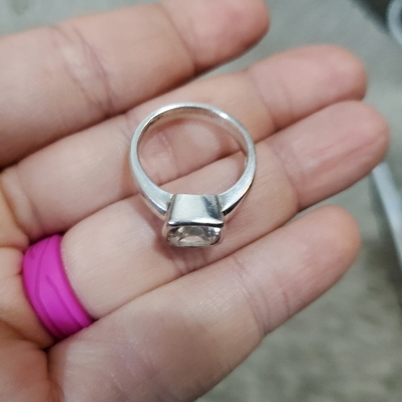 Silver and Clear Ring with 925 Marking on Inside - Picture 7 of 11